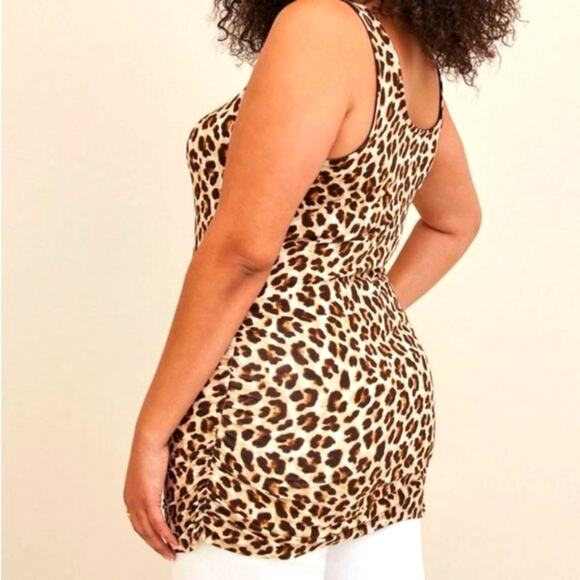 TORRID SUPER SOFT DOUBLE SCOOP NECK RUCHED LEOPARD TANK TOP Sz 3X - Picture 2 of 13